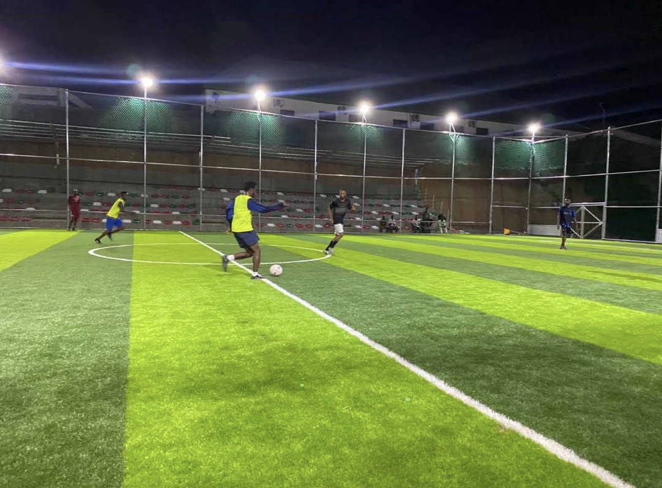Monaliza Tennis Club night lighting